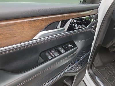 2023 Jeep Grand Wagoneer Base