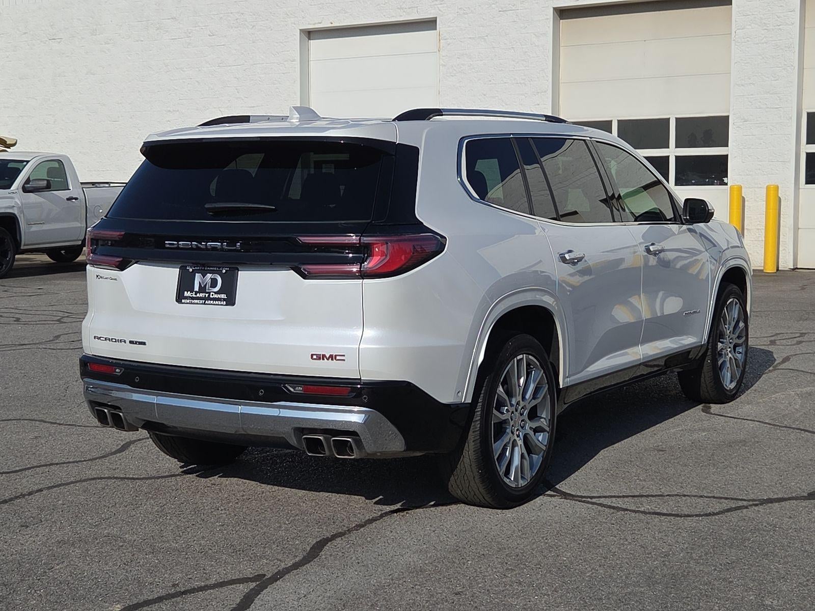 2024 GMC Acadia Denali