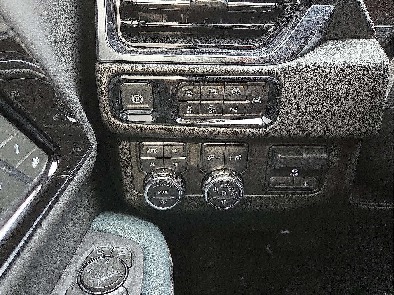 2025 GMC Yukon AT4