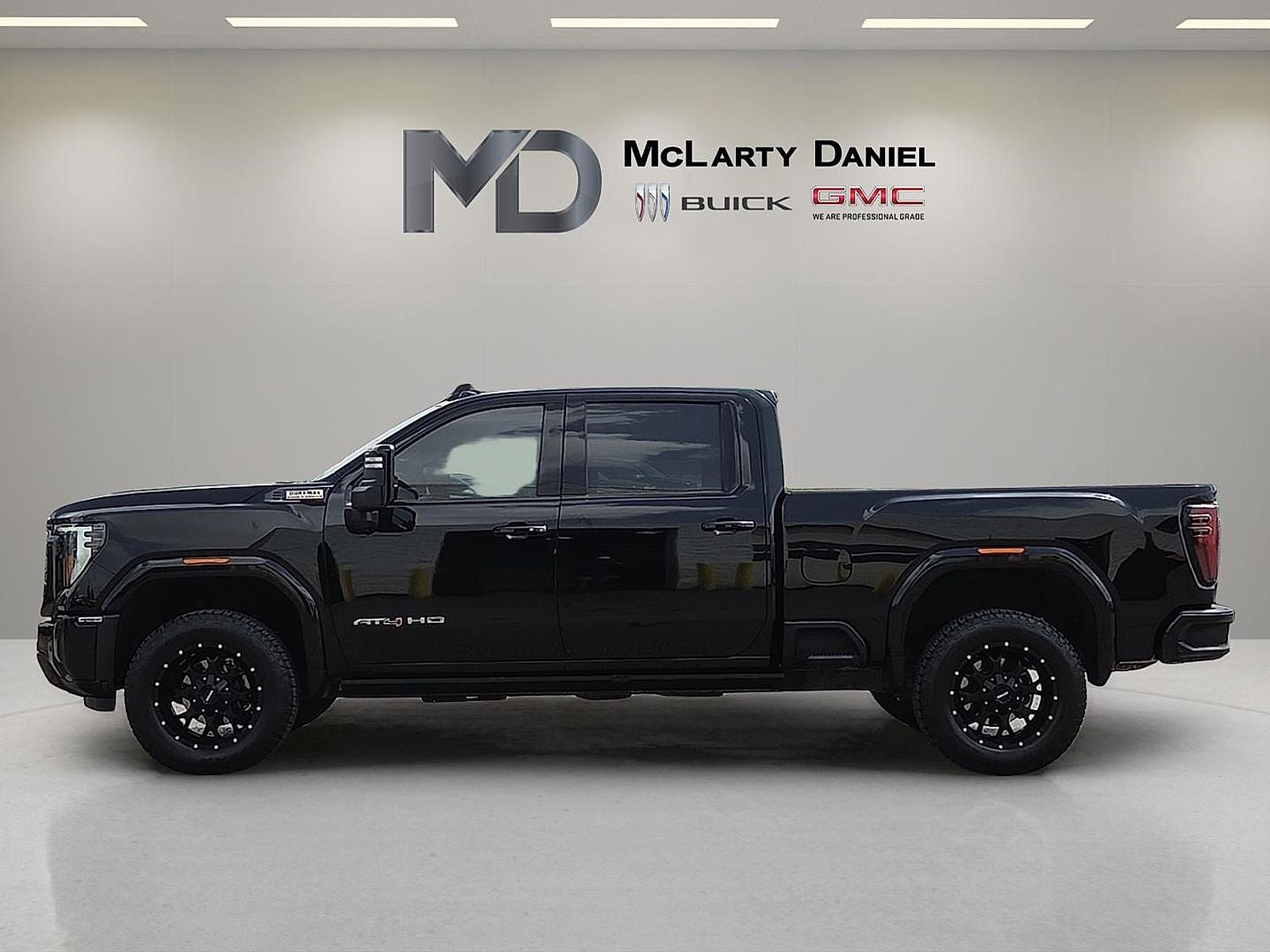 2025 GMC Sierra 2500 HD AT4