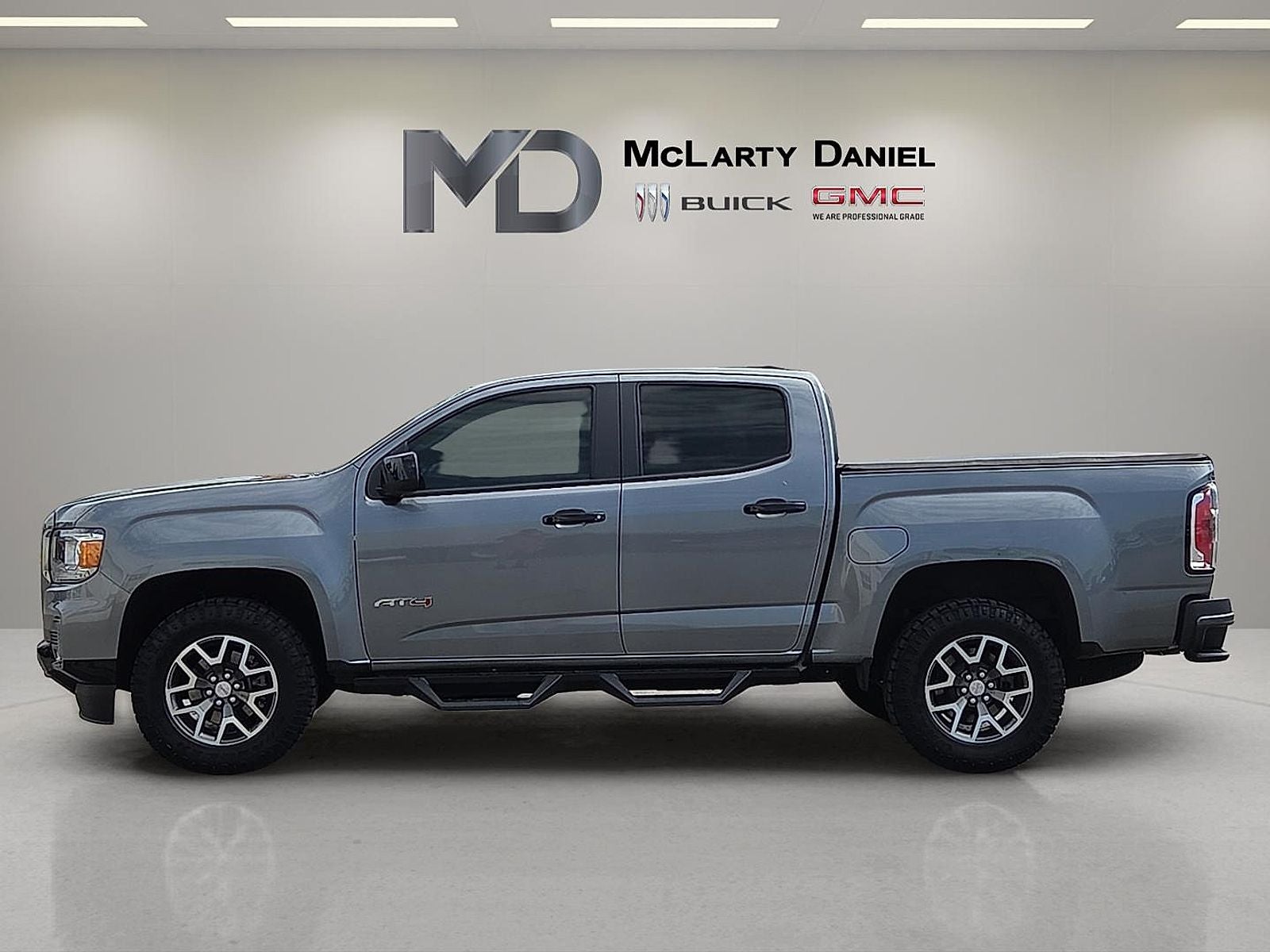 2022 GMC Canyon AT4 - Leather