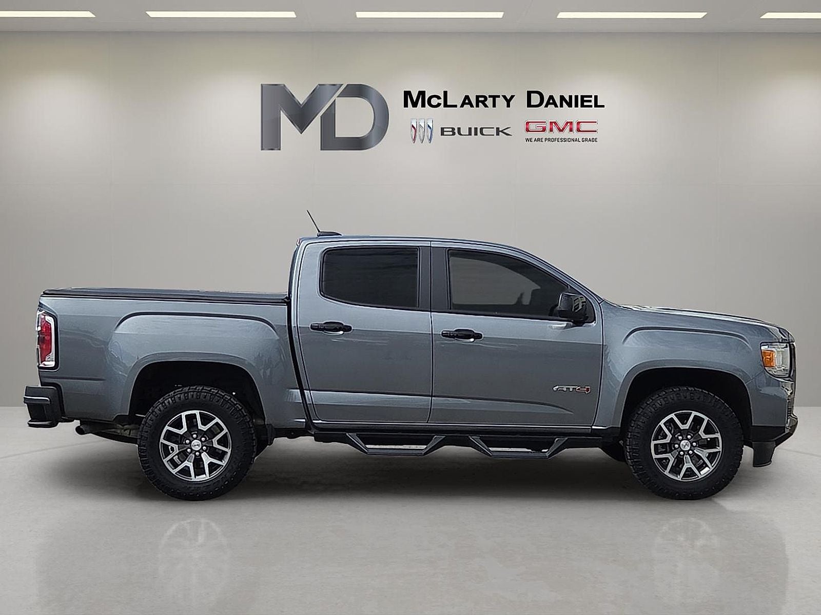 2022 GMC Canyon AT4 - Leather