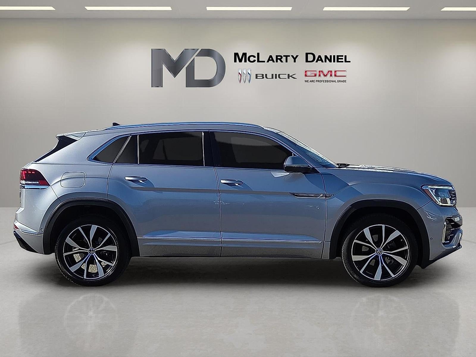 2024 Volkswagen Atlas Cross Sport 2.0T SEL Premium R-Line