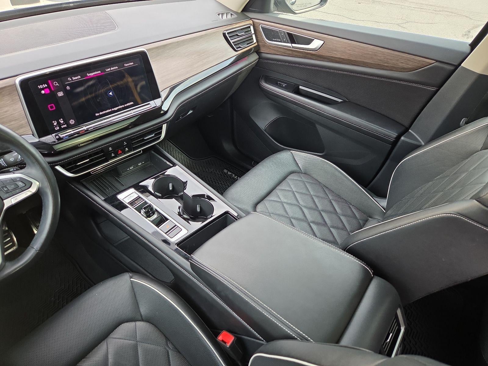 2025 Volkswagen Atlas 2.0T SEL Premium R-Line