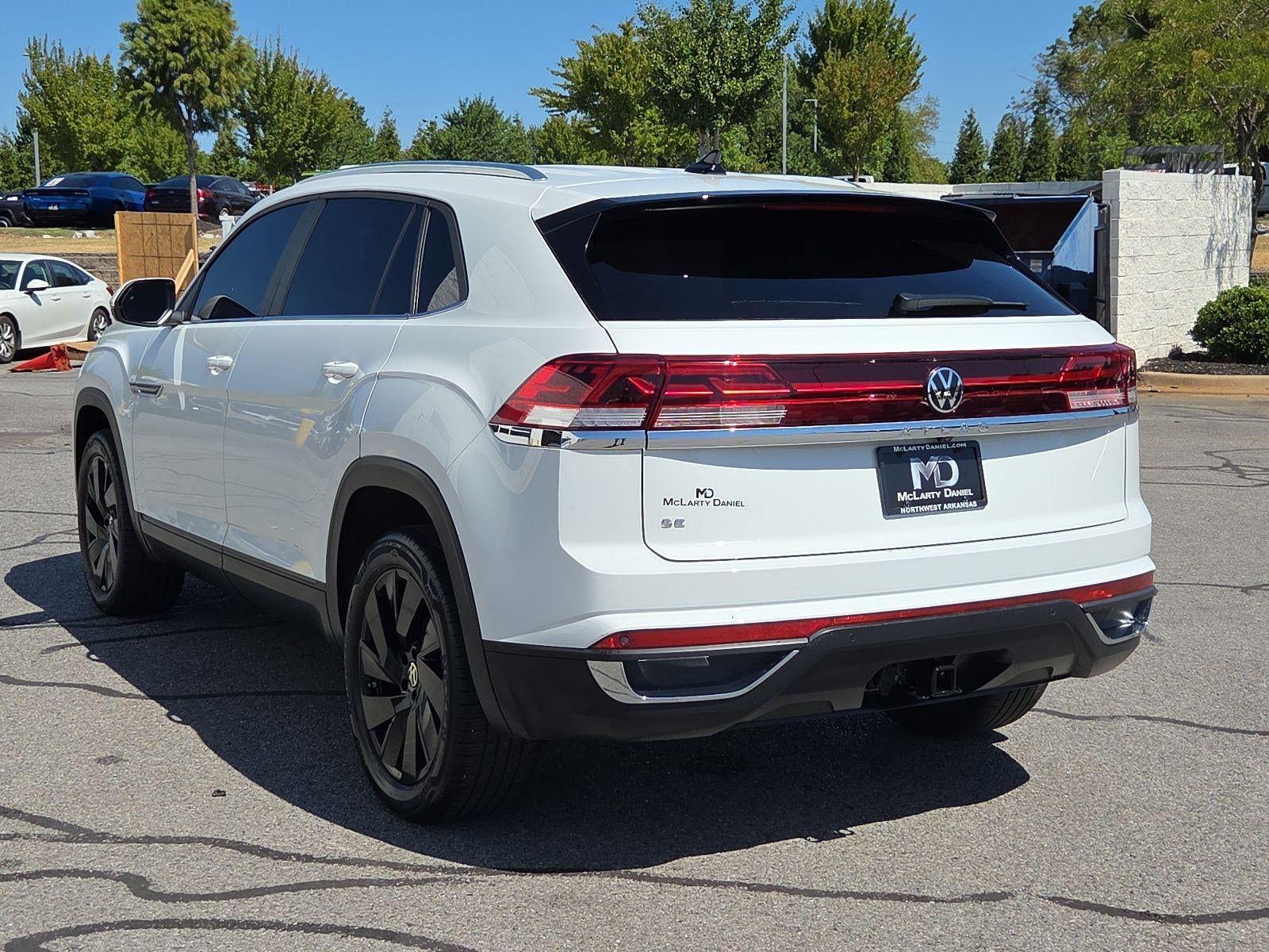 2024 Volkswagen Atlas Cross Sport 2.0T SE w/Technology