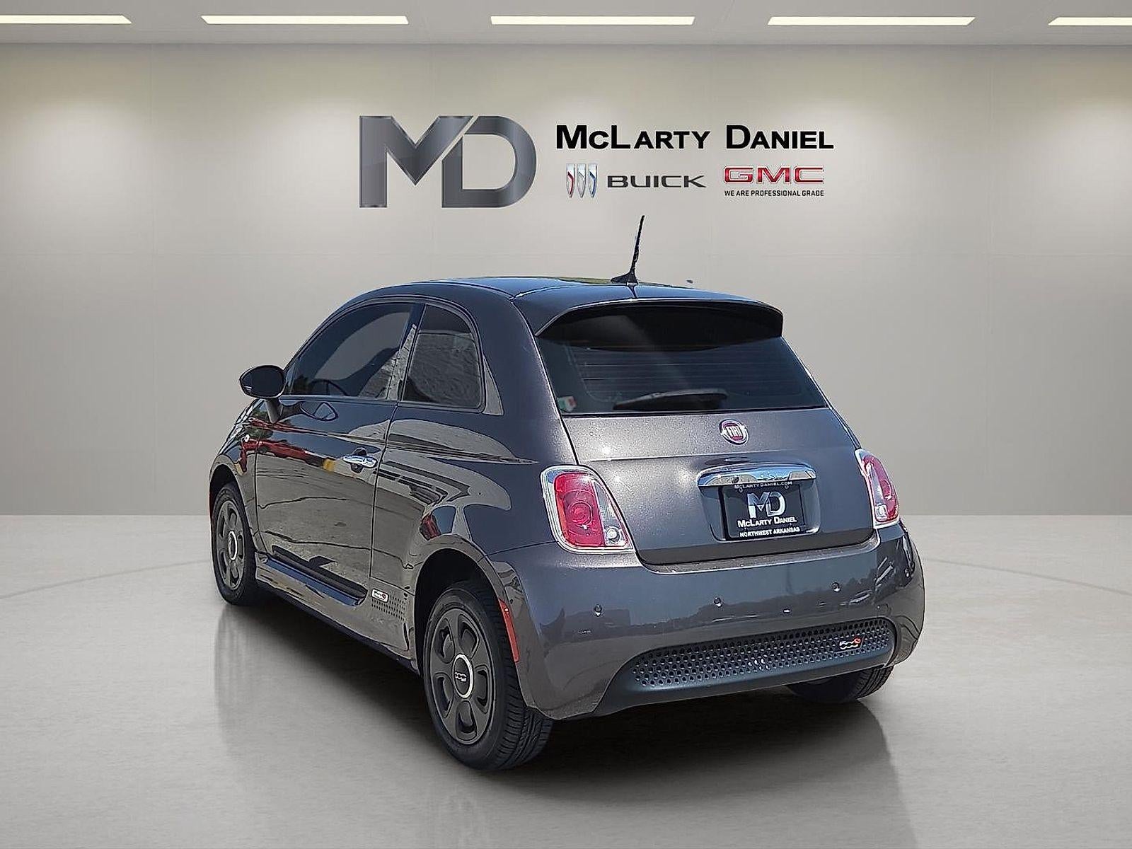 2019 FIAT 500e Base