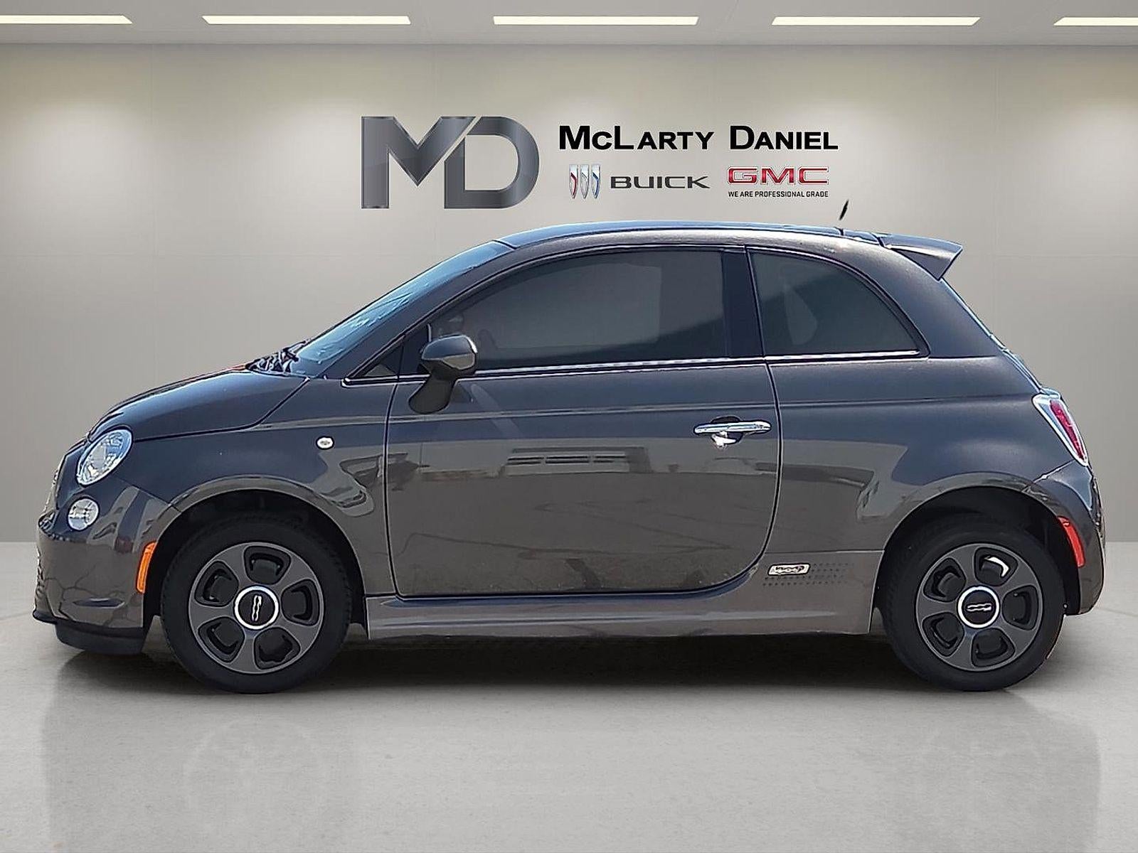 2019 FIAT 500e Base
