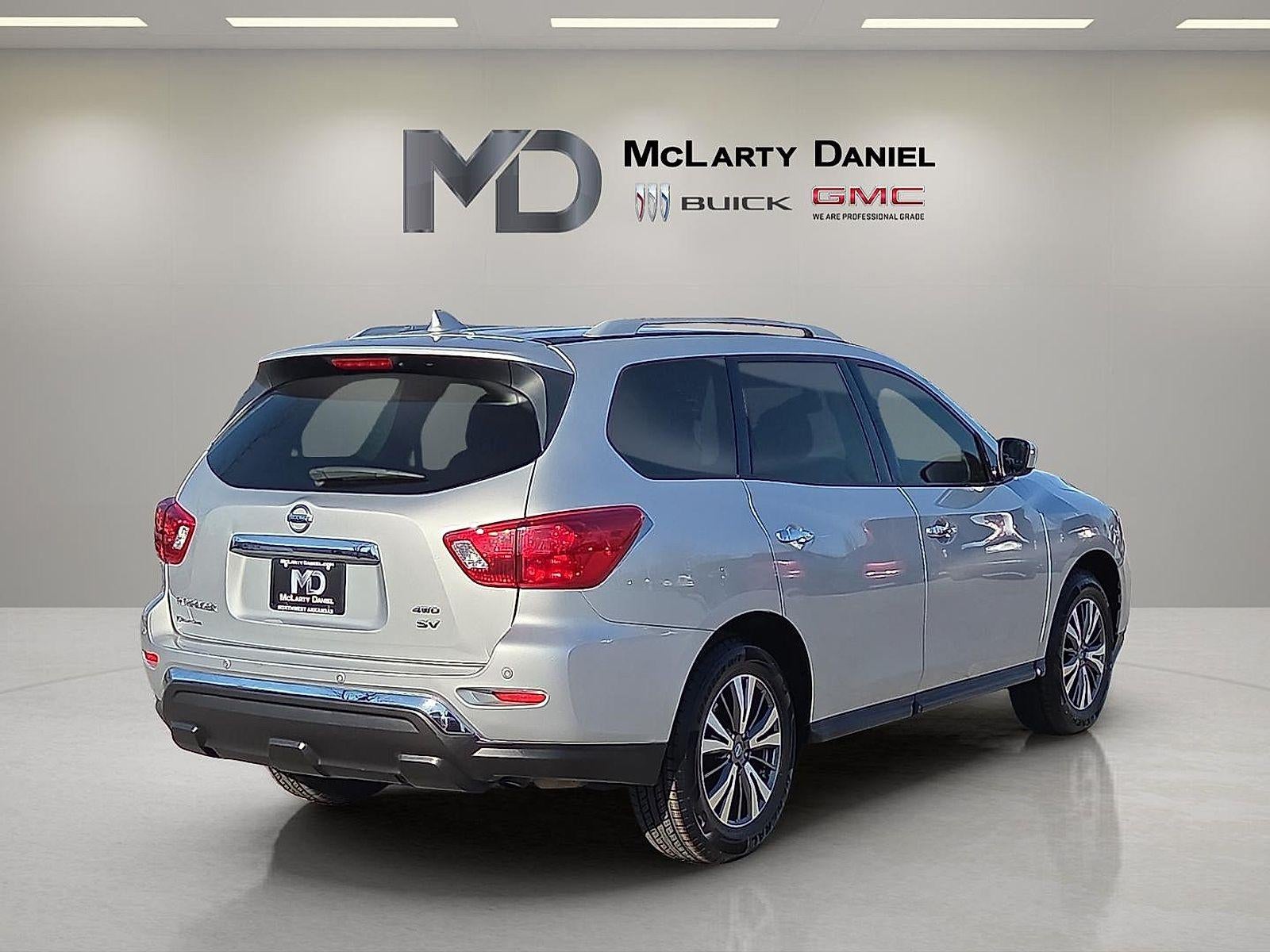 2019 Nissan Pathfinder SV