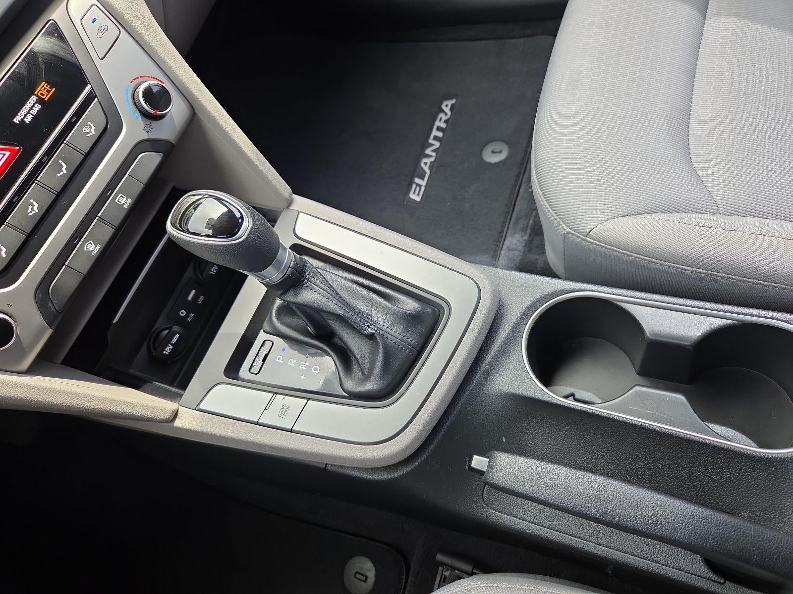 2018 Hyundai Elantra SE