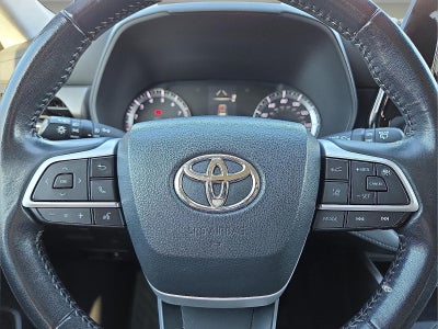 2022 Toyota Highlander LE