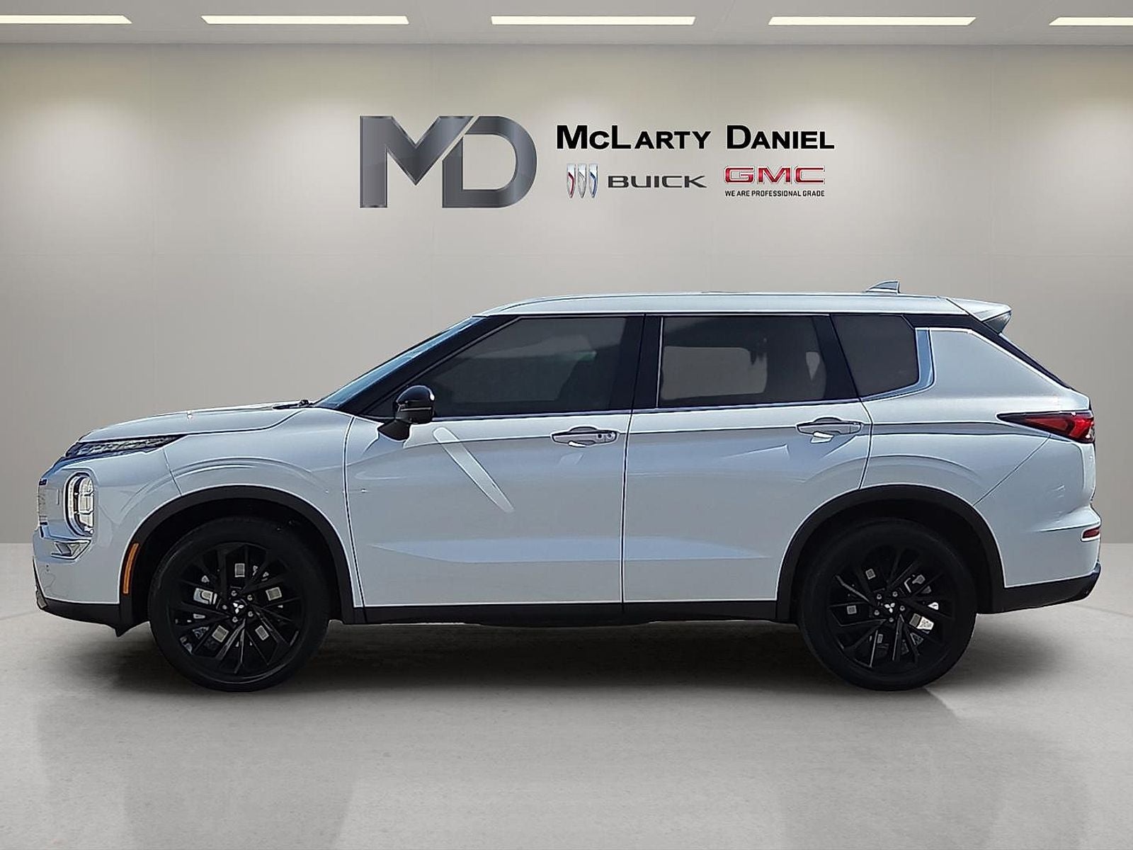2024 Mitsubishi Outlander SE Black Edition S-AWC