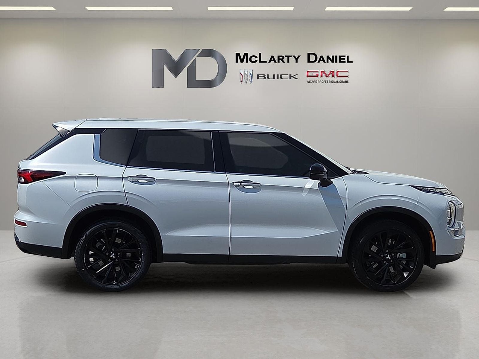 2024 Mitsubishi Outlander SE Black Edition S-AWC