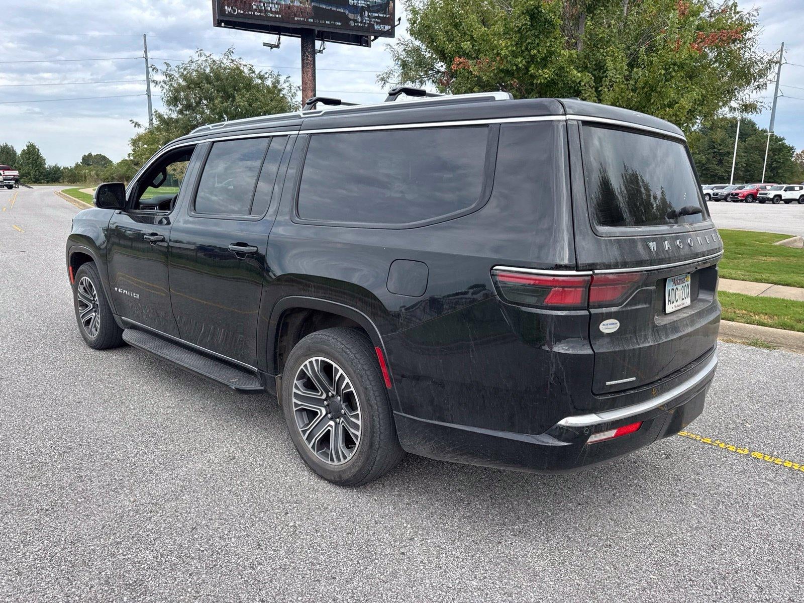 2023 Jeep Wagoneer L Base