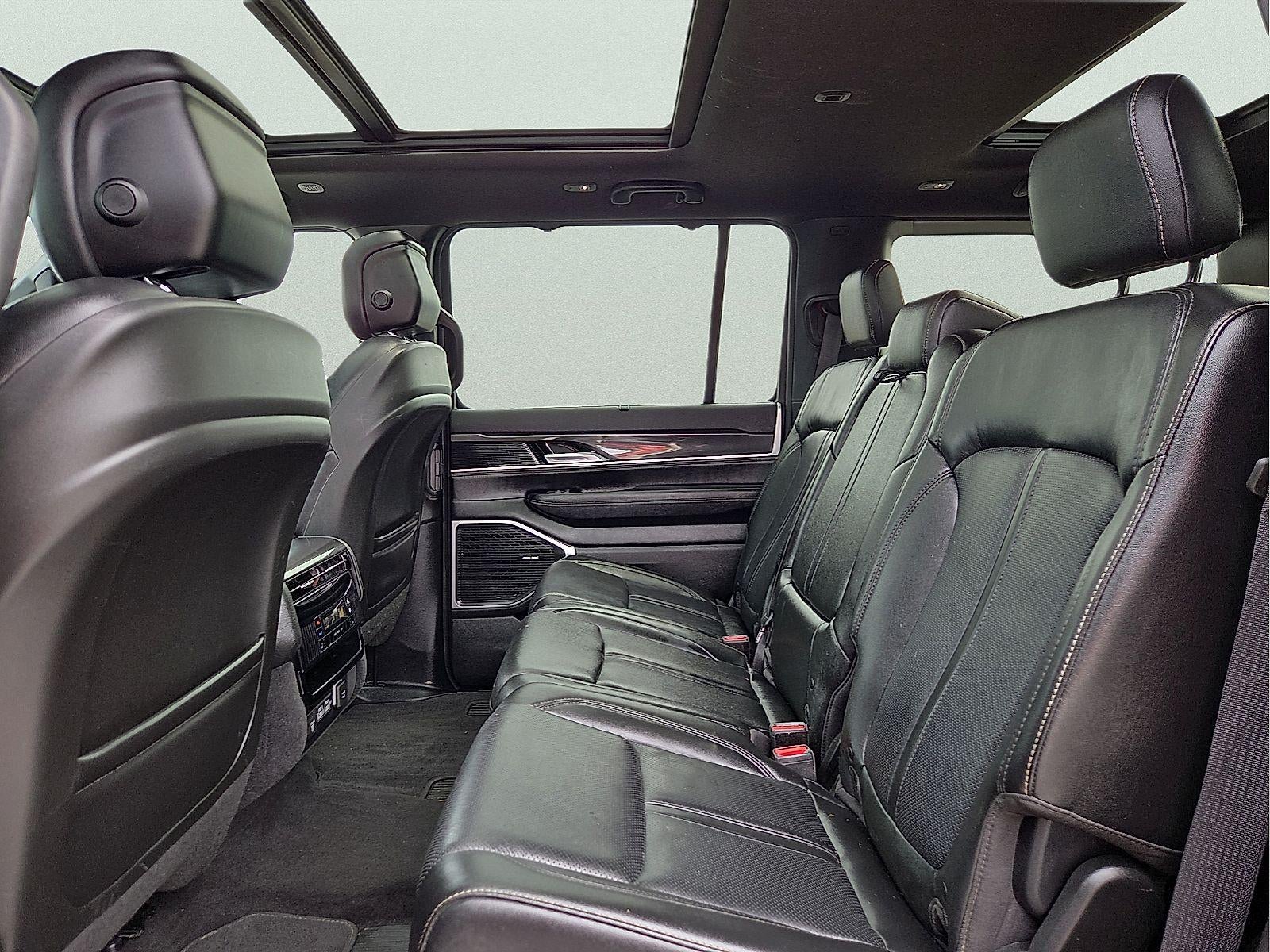 2023 Jeep Wagoneer Base