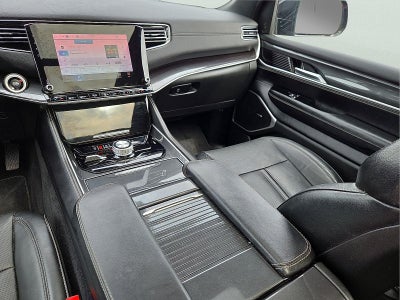2023 Jeep Wagoneer Base
