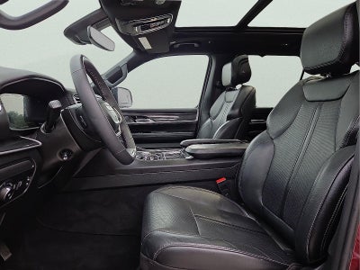 2023 Jeep Wagoneer Base