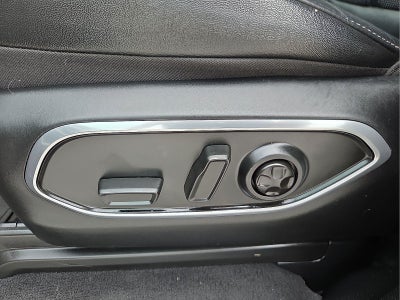 2023 Jeep Wagoneer Base