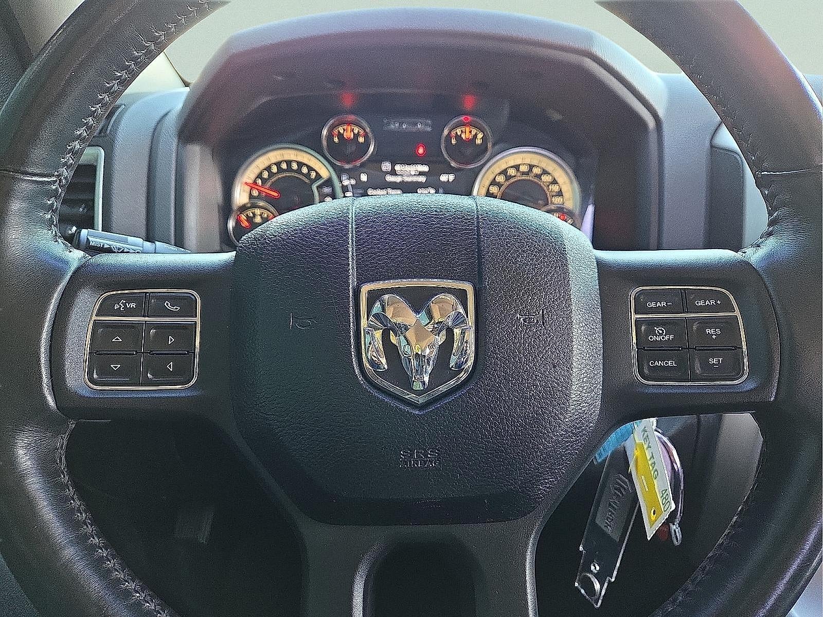 2017 RAM 1500 Big Horn Crew Cab 4x4 5'7" Box