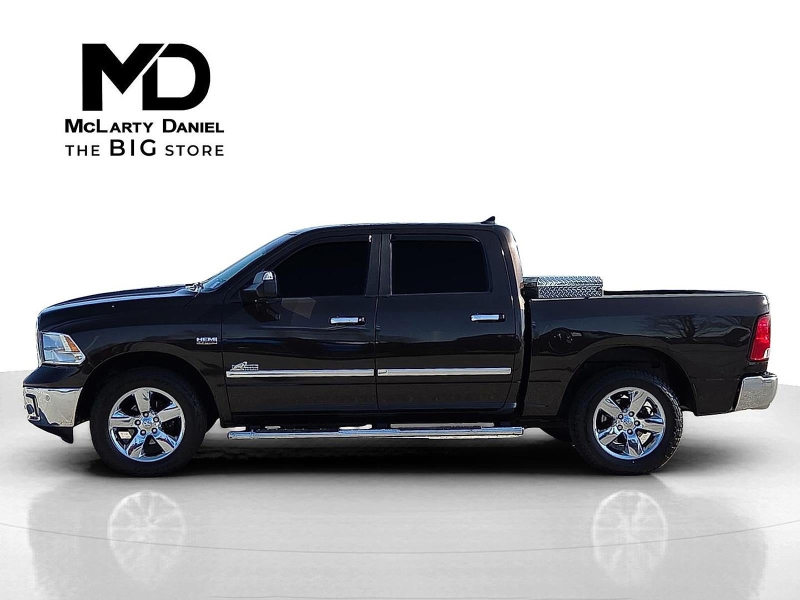 2017 RAM 1500 Big Horn Crew Cab 4x4 5'7" Box