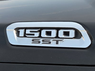 2025 RAM 1500 Laramie Crew Cab 4x4 5'7" Box