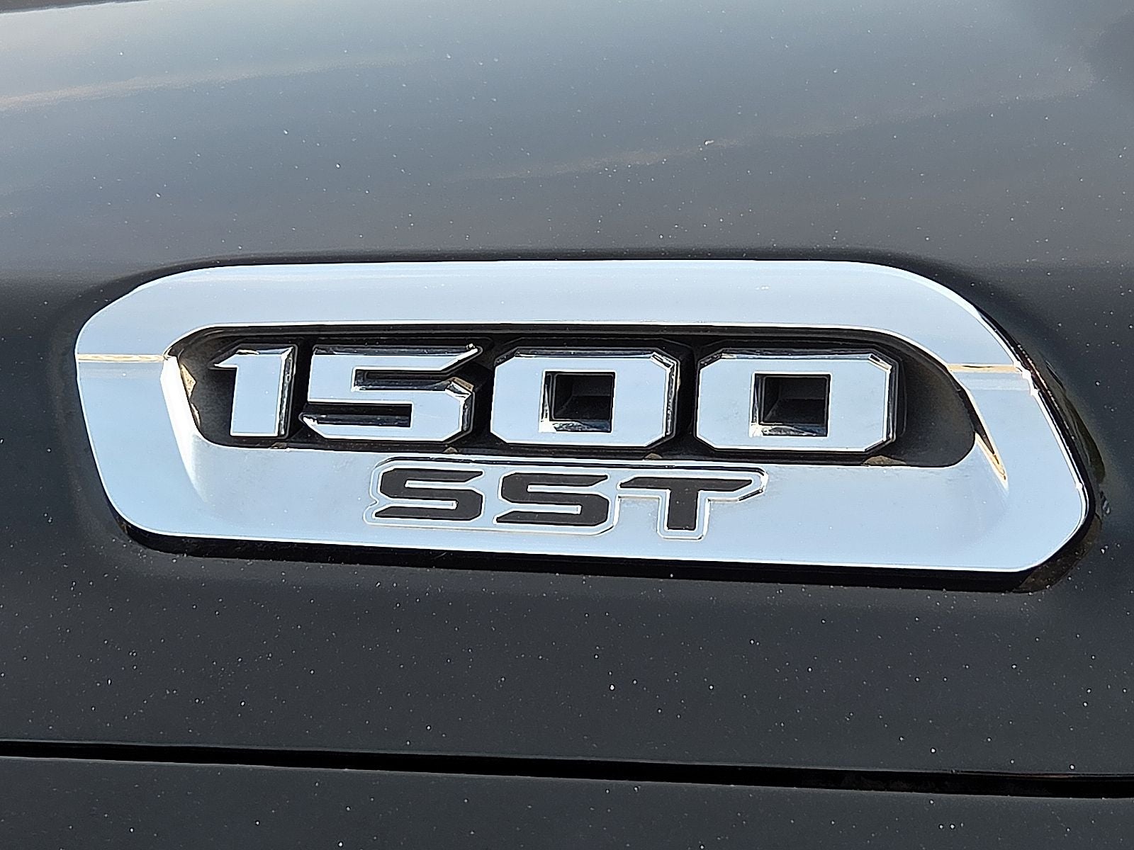 2025 RAM 1500 Laramie Crew Cab 4x4 5'7" Box