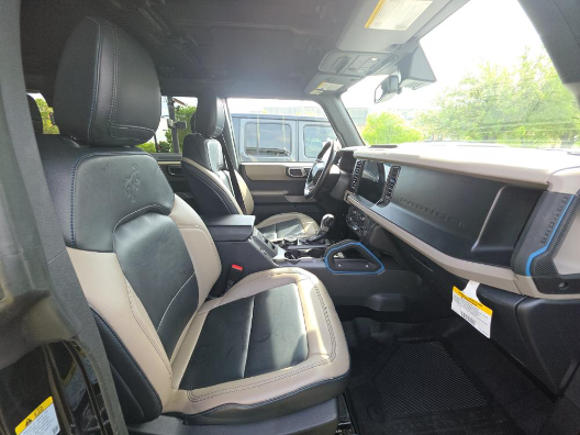 2023 Ford Bronco Base