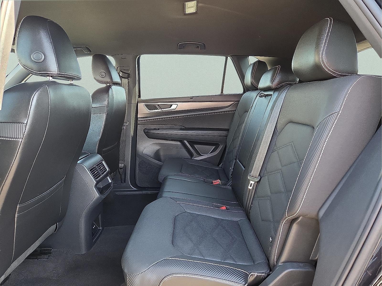 2024 Volkswagen Atlas Cross Sport 2.0T SE w/Technology