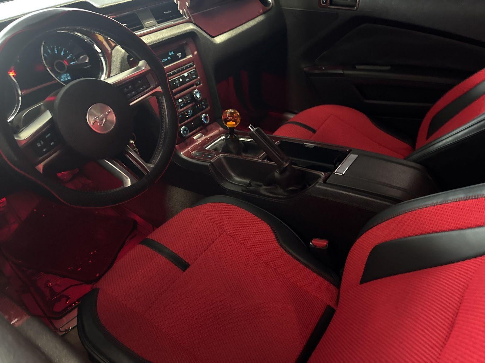 2014 Ford Mustang V6