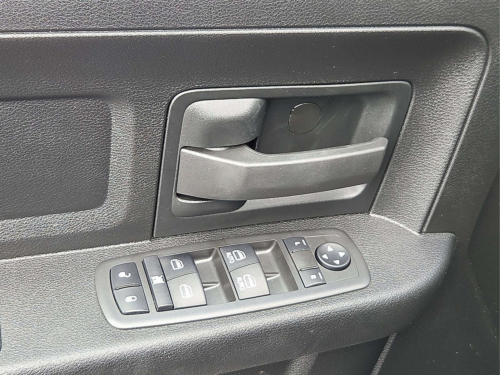 2021 RAM 1500 Classic Tradesman Crew Cab 4x4 5'7" Box
