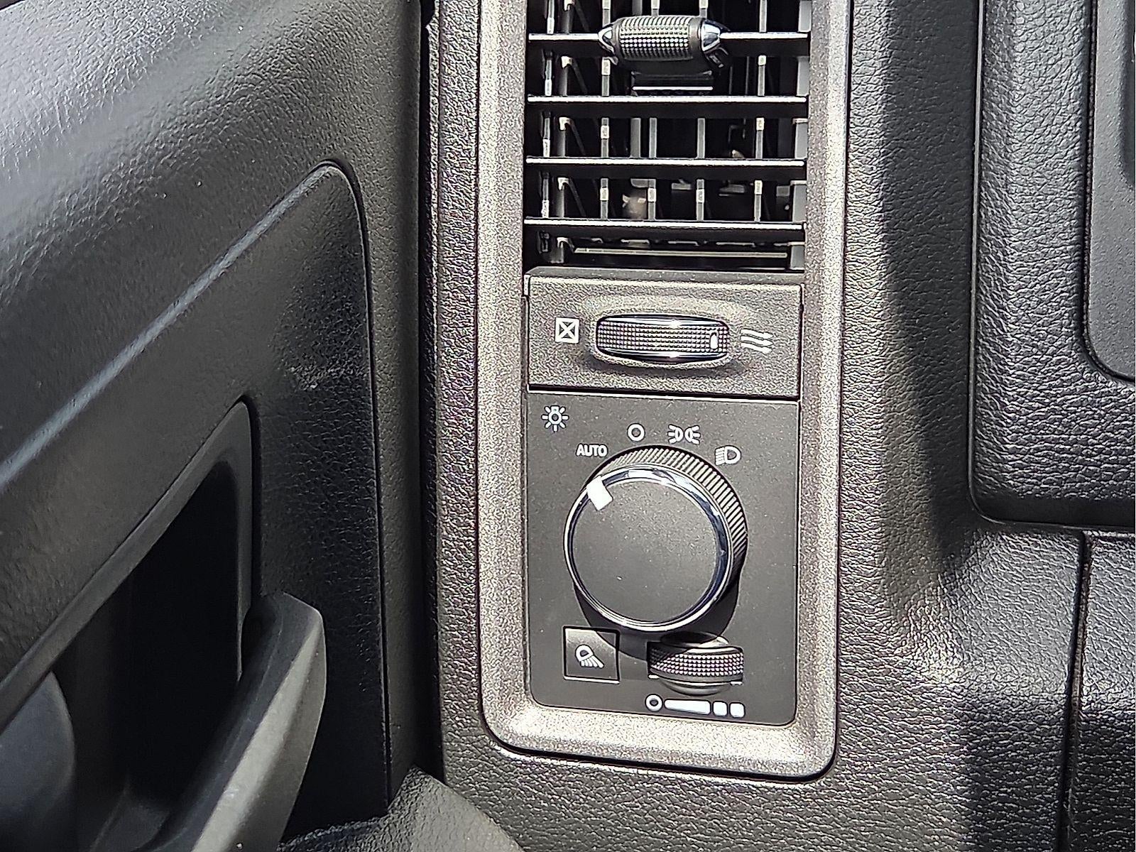 2021 RAM 1500 Classic Tradesman Crew Cab 4x4 5'7" Box