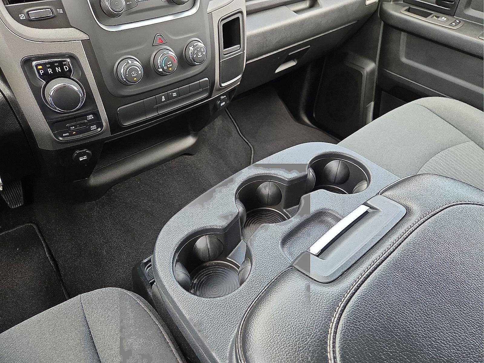 2021 RAM 1500 Classic Tradesman Crew Cab 4x4 5'7" Box