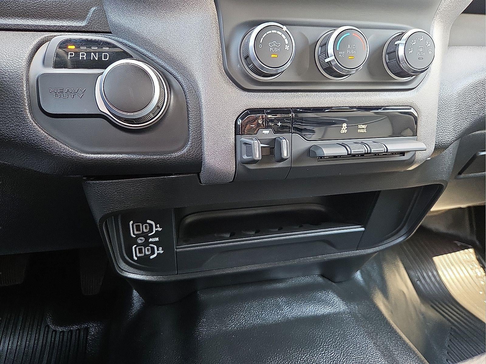 2024 RAM 2500 Tradesman Crew Cab 4x2 8' Box