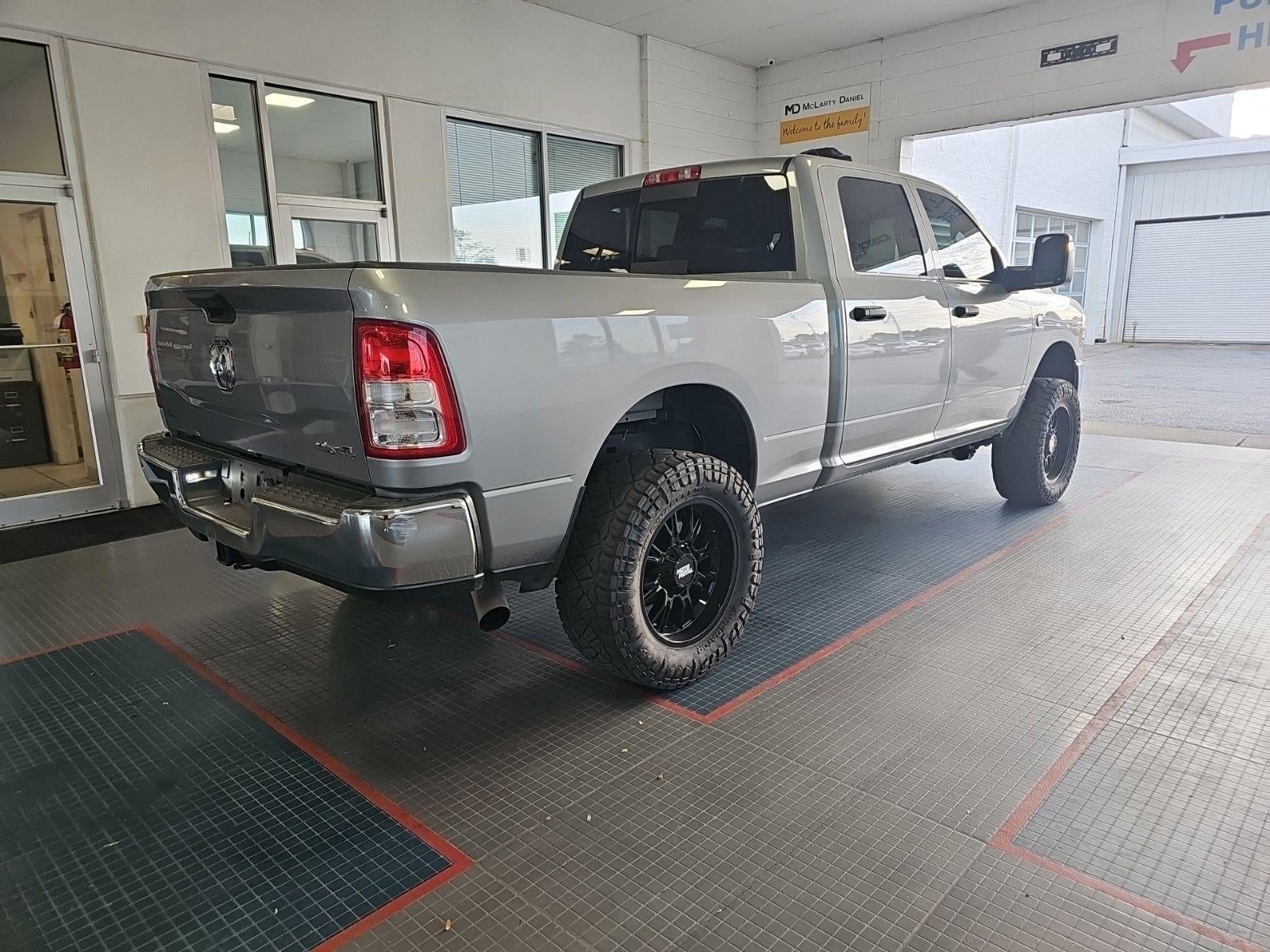 2023 RAM 2500 Tradesman Crew Cab 4x4 6'4" Box