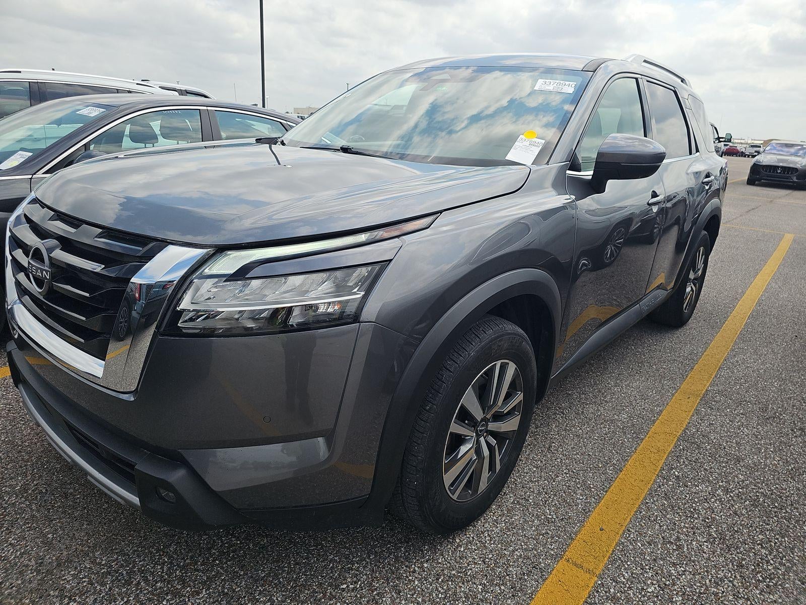 2024 Nissan Pathfinder SL