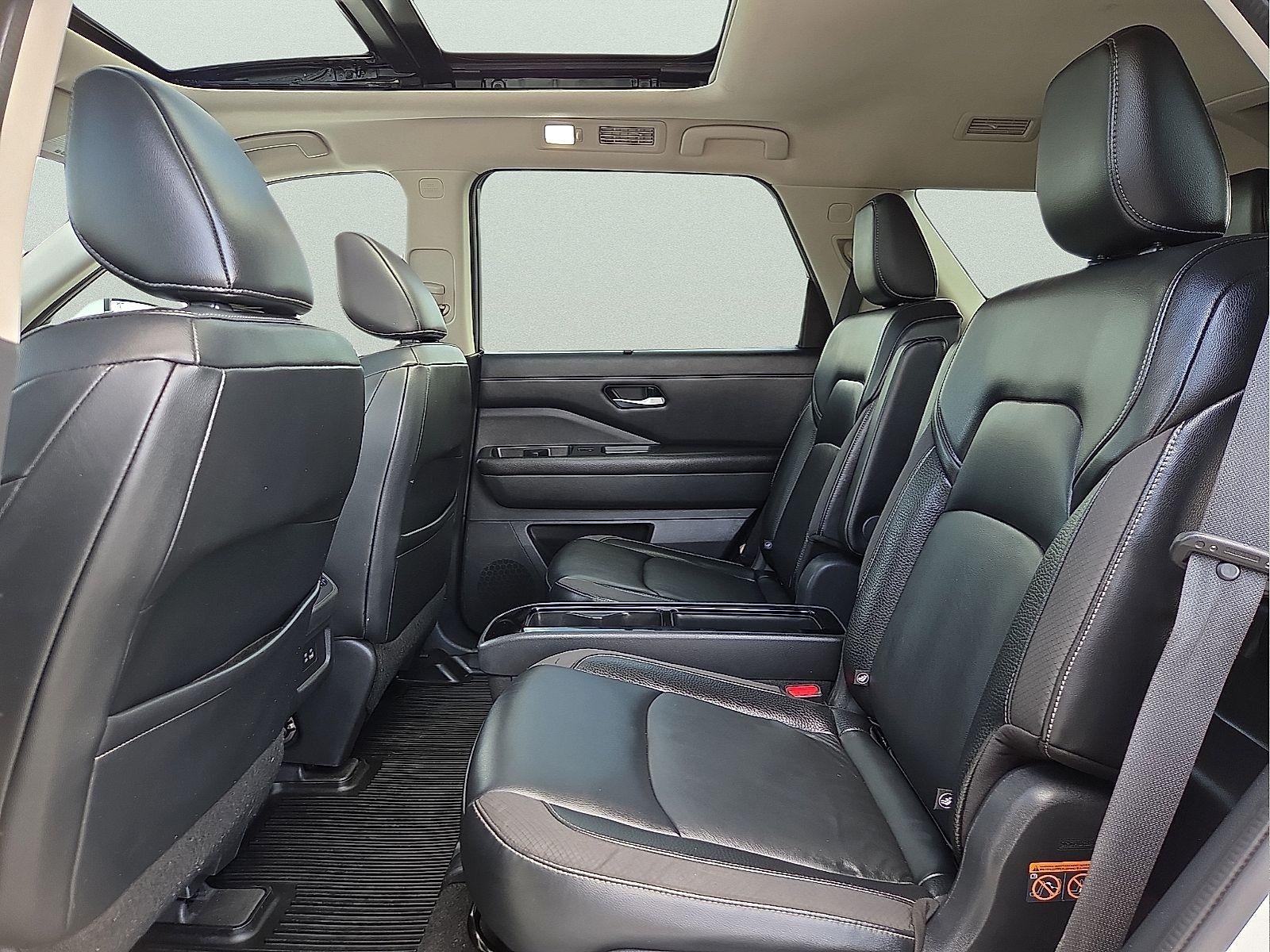 2022 Nissan Pathfinder SL 2WD