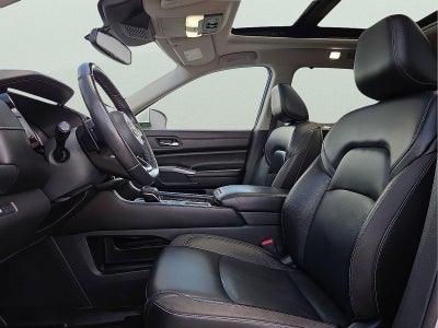 2022 Nissan Pathfinder SL 2WD