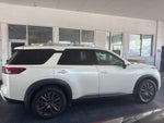 2022 Nissan Pathfinder SL 2WD