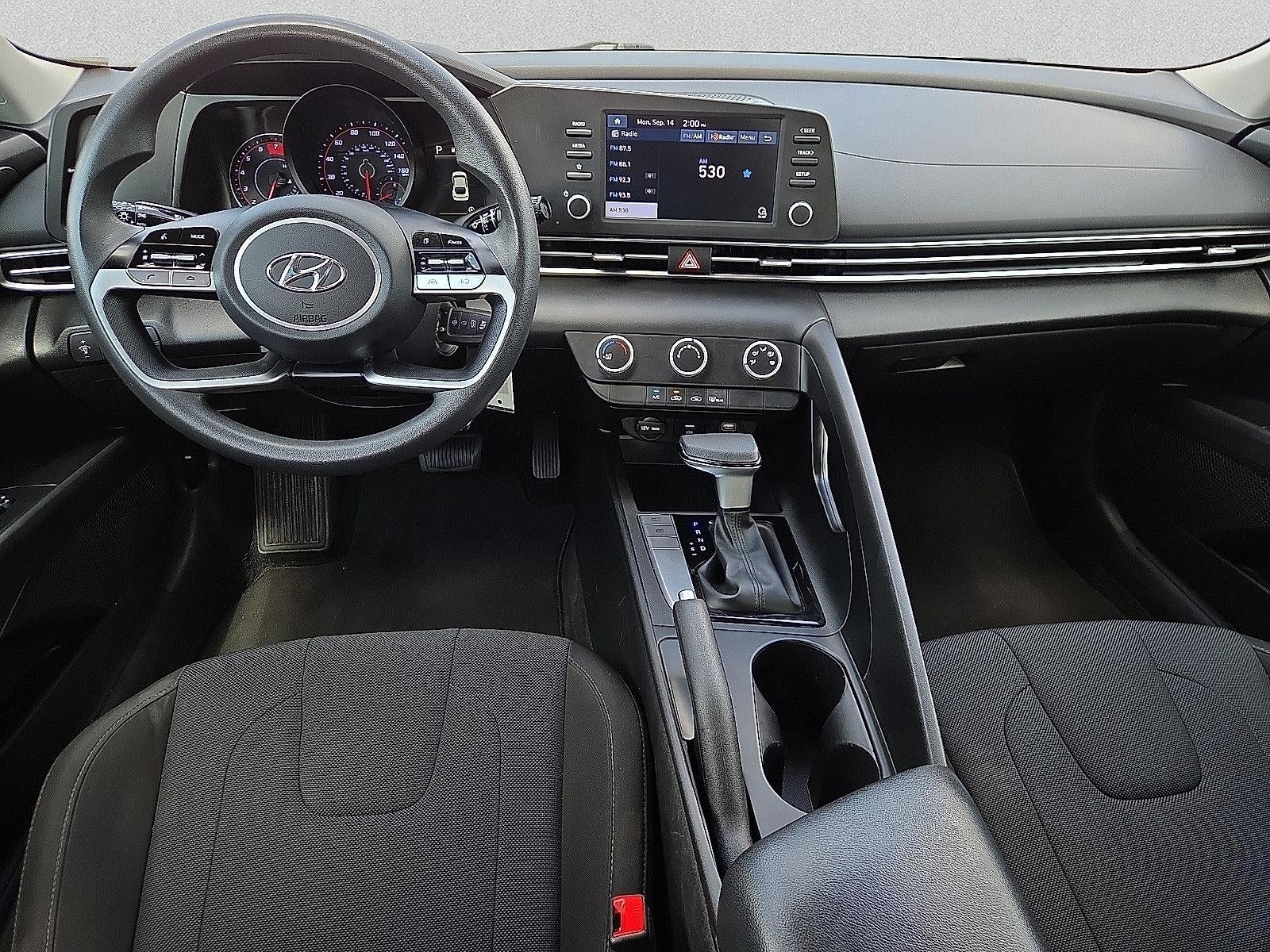 2023 Hyundai Elantra SE