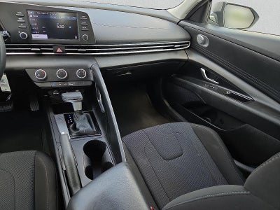 2023 Hyundai Elantra SE