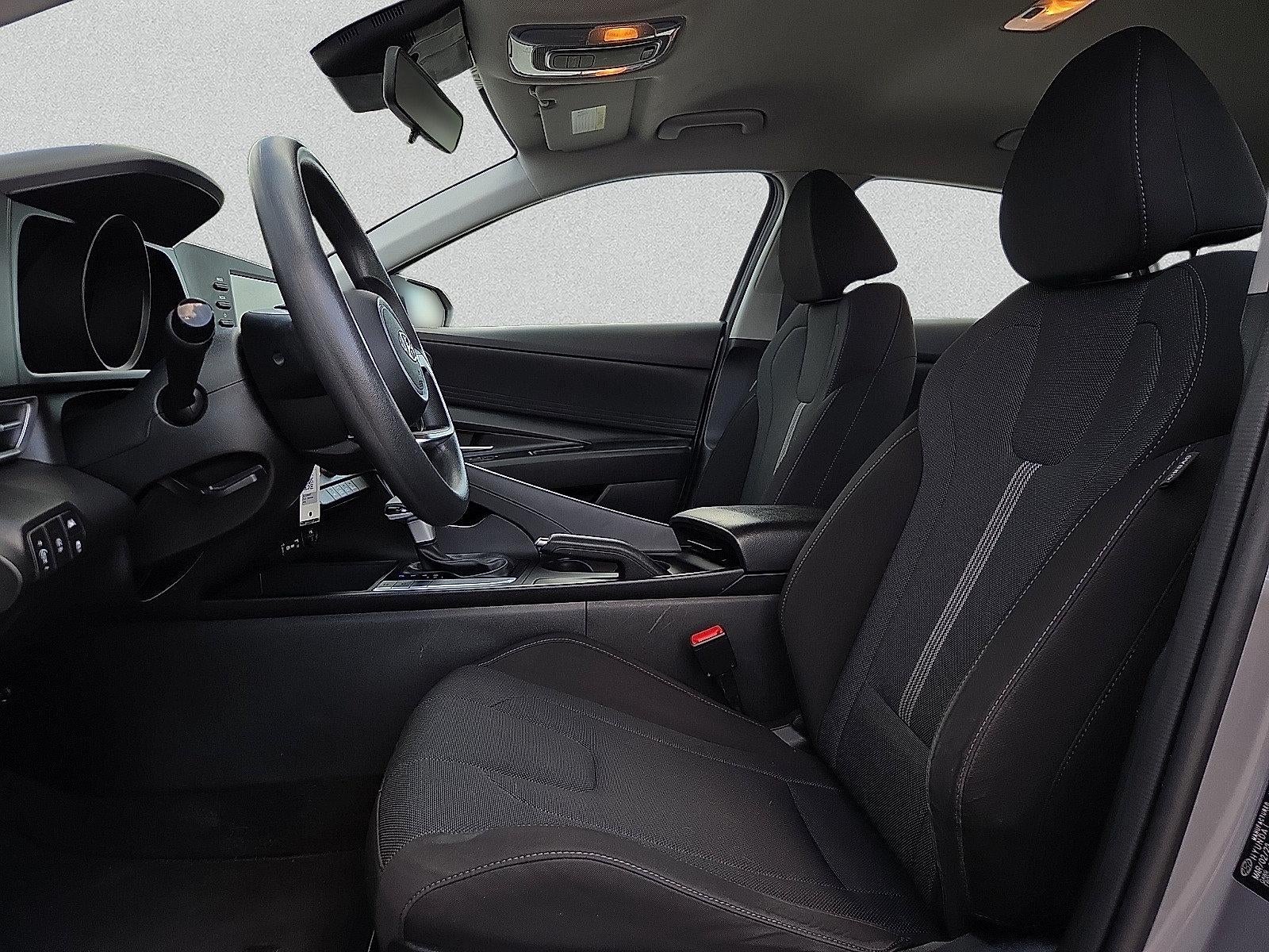 2023 Hyundai Elantra SE