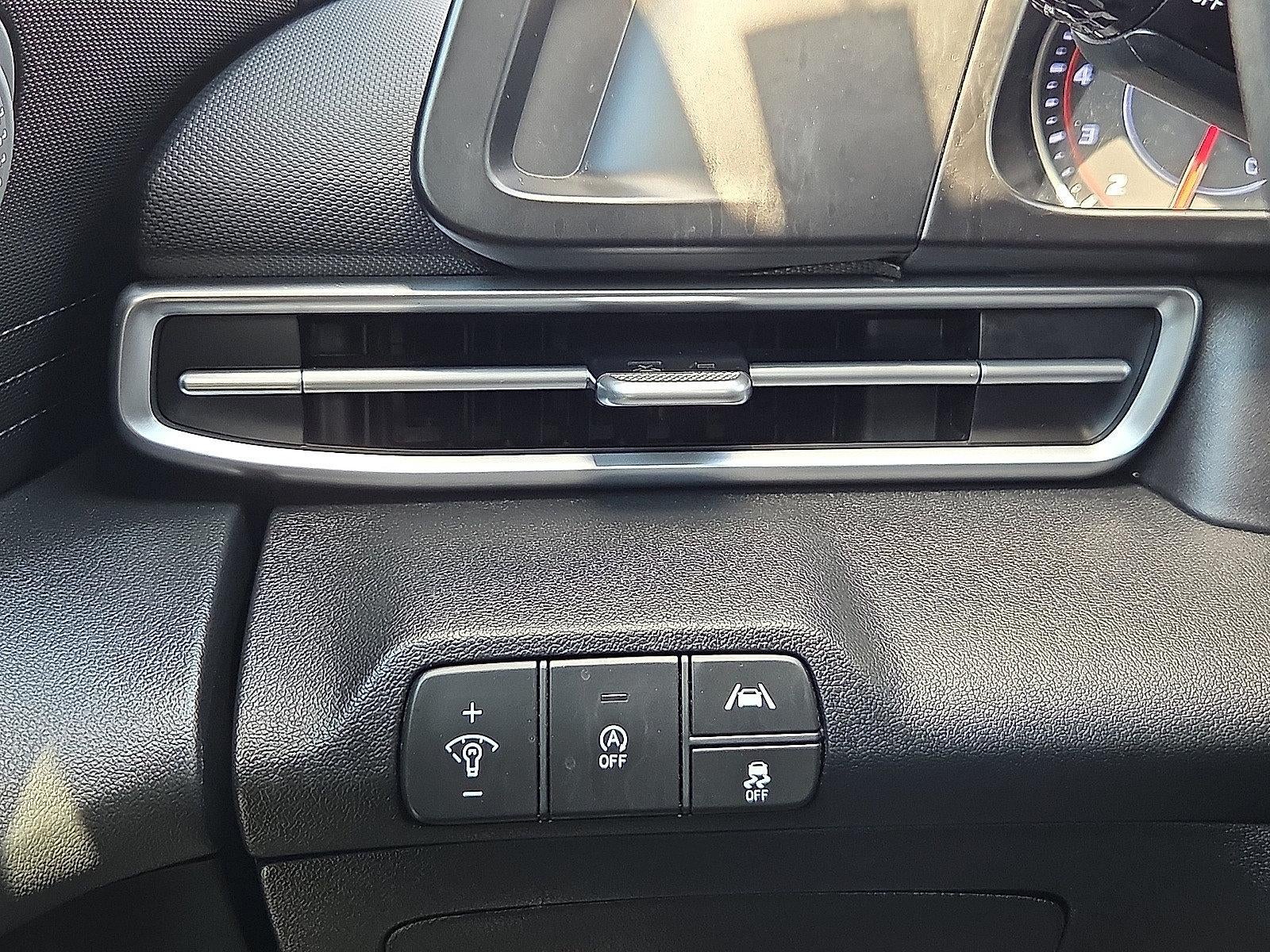 2023 Hyundai Elantra SE
