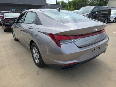 2023 Hyundai Elantra SE