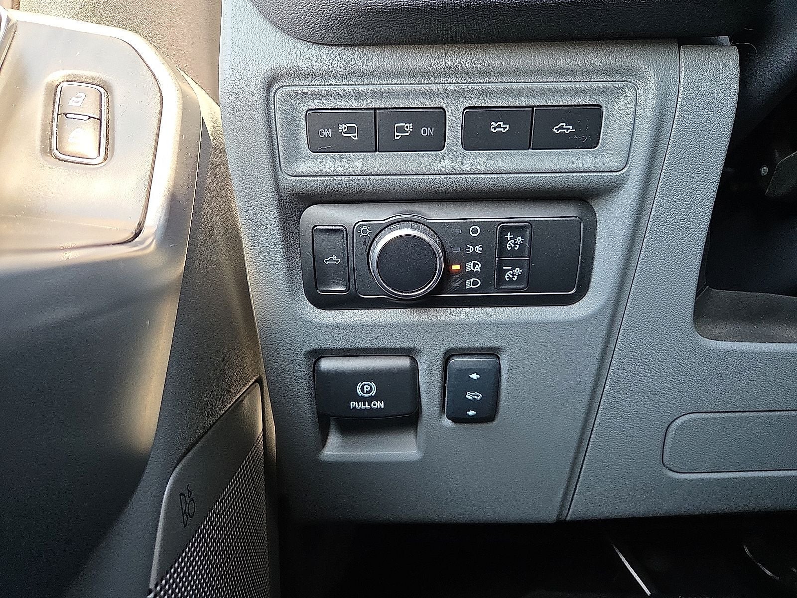 2024 Ford F-150 Lightning Flash