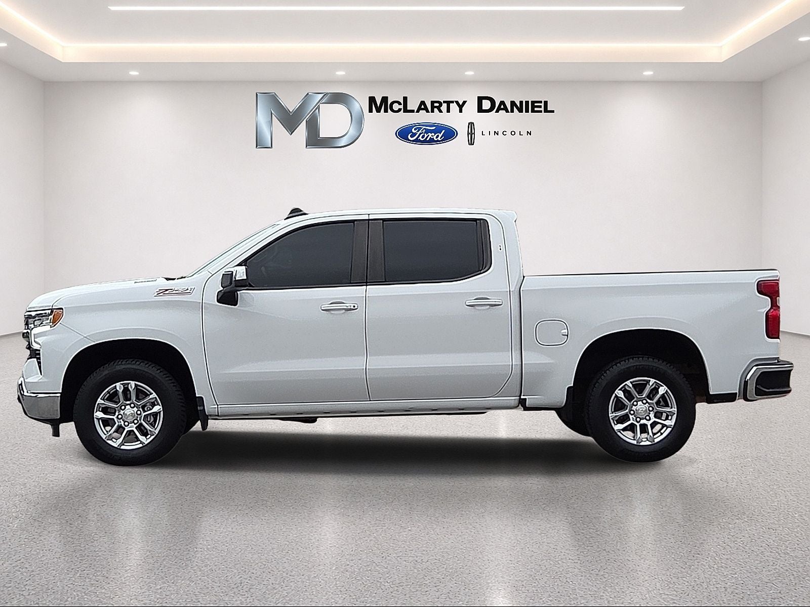 2024 Chevrolet Silverado 1500 LT LT1