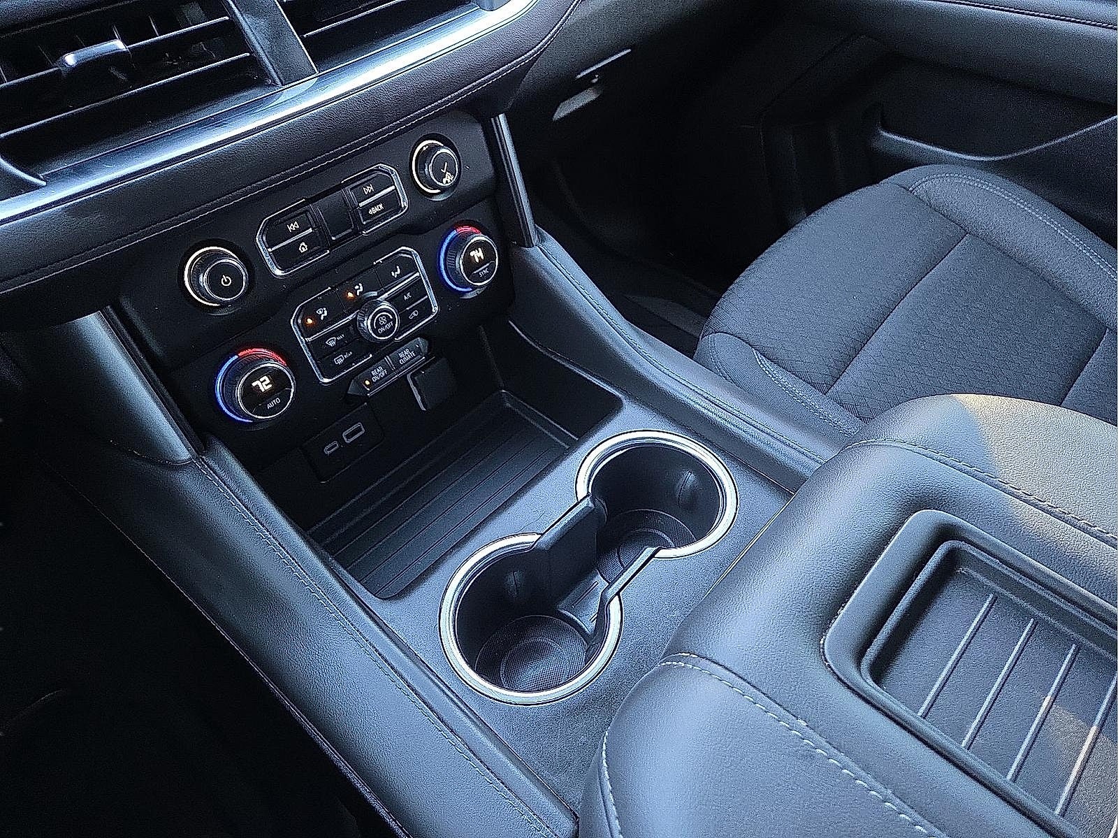 2024 Chevrolet Suburban LS