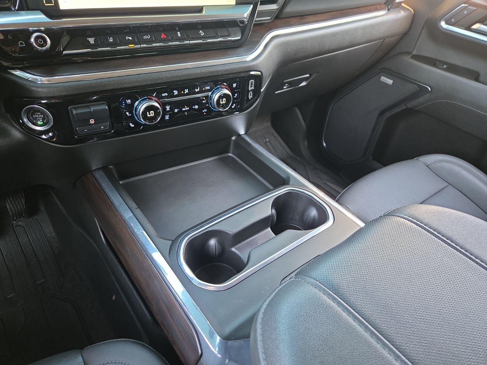 2024 GMC Sierra 2500HD SLT