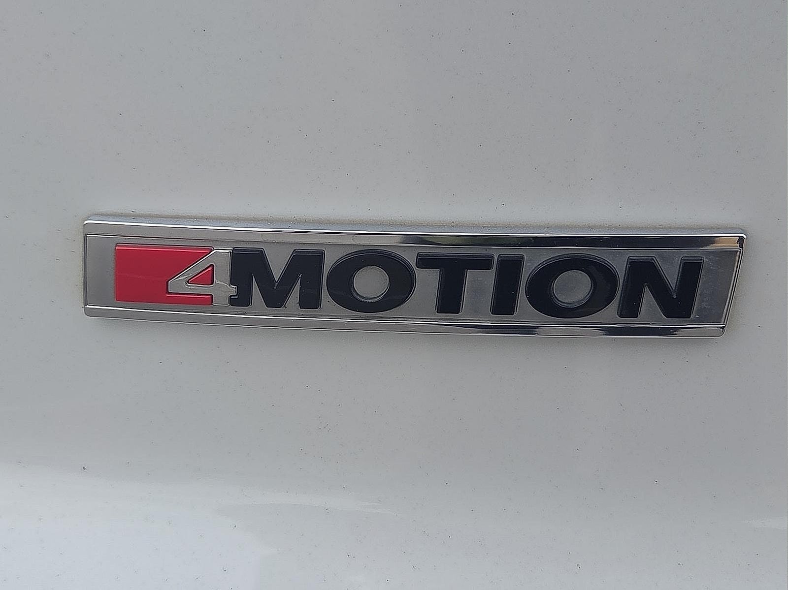 2022 Volkswagen Atlas Cross Sport 3.6L V6 SEL Premium R-Line