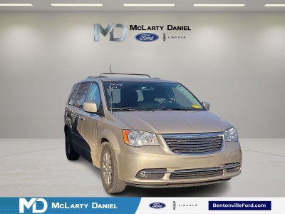 2016 Chrysler Town & Country Touring