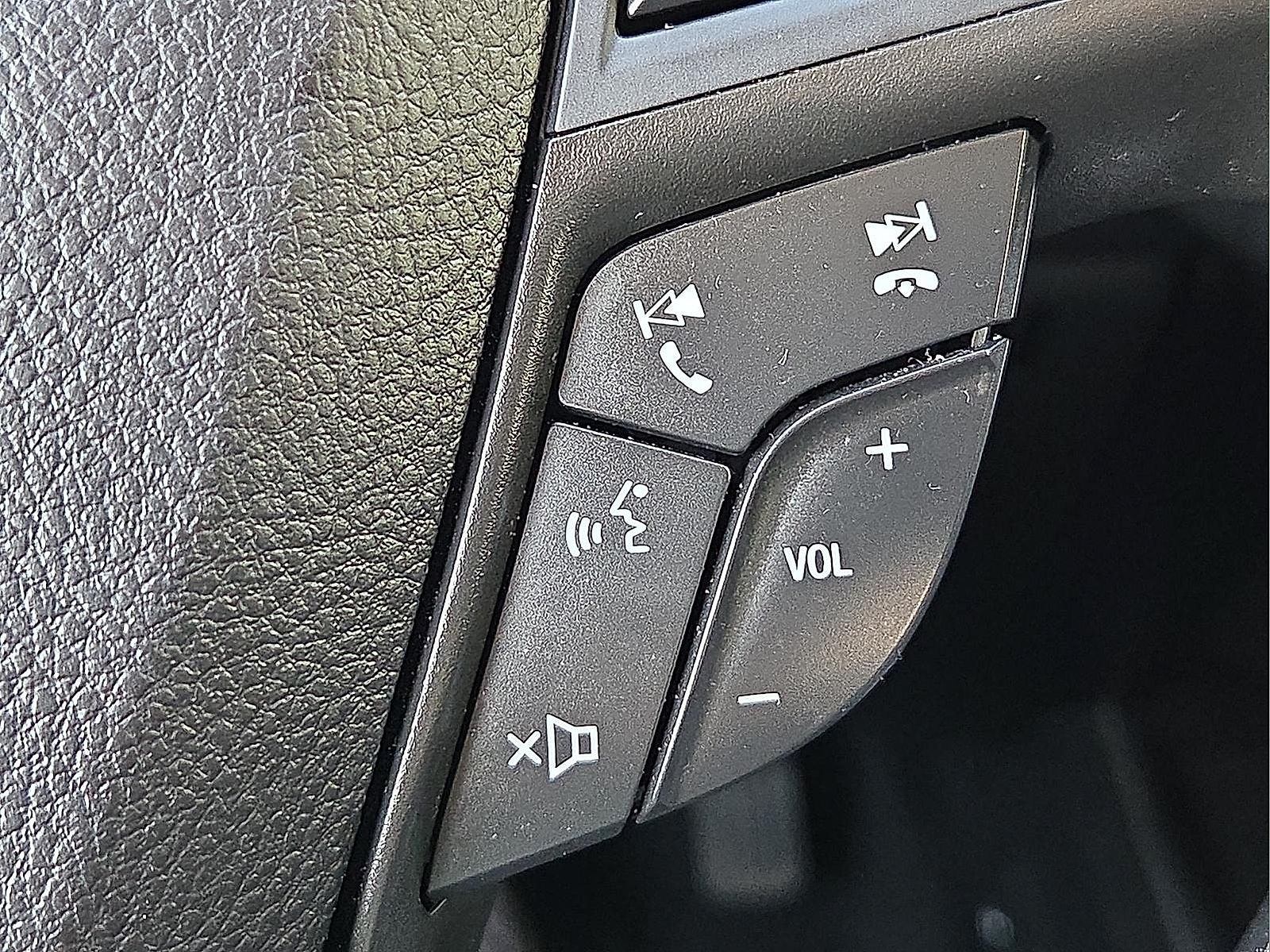 2023 Ford Edge SE