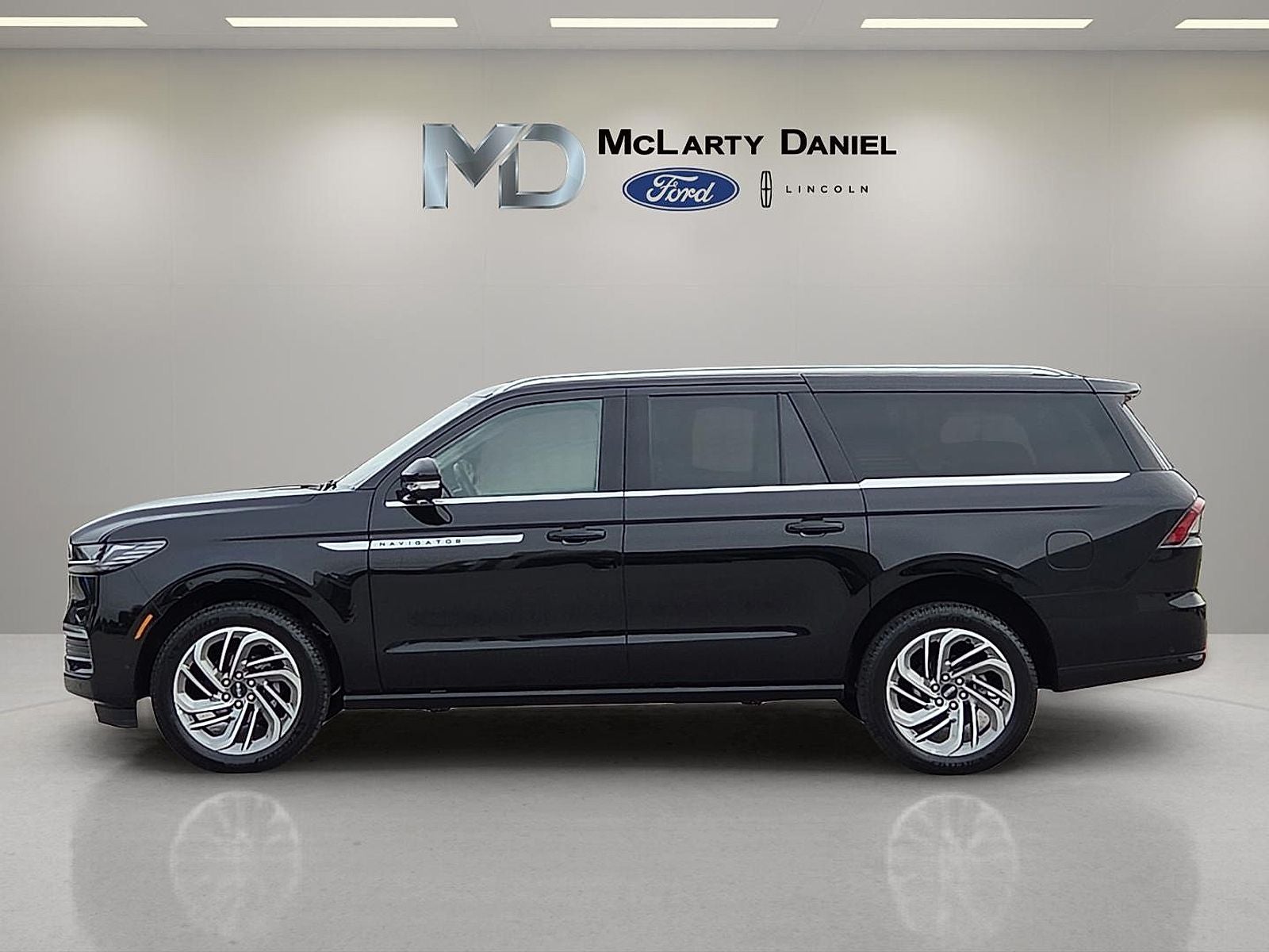 2025 Lincoln Navigator L Reserve